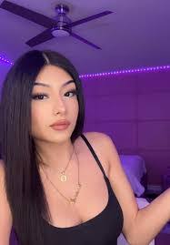 Amanda Satter's Instagram, Twitter & Facebook