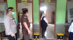 Kawasan industri bojonegoro bakal ditempatkan di 16 kecamatan. Bupati Sampaikan Progres Penanganan Covid 19 Di Kabupaten Bojonegoro Beritabojonegoro Com