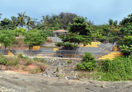 THALASSERY - List of Tourist places to visit in and around Thalassery