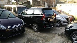 Mengunjungi kota sebelah, tidak afdol tanpa membawa buah tangan untuk kerabat terdekat. Mau Sewa Mobil Untuk Mudik Ini Daftar Harganya
