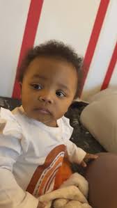 Look who came to see me my beautiful great granddaughter , 😍😍😍😍😍  loving me some her 🥰🥰🥰🥰🥰, We about to do some Christmas shopping  online 😂😂😂