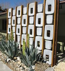 Moderne Gartenzaune Schaffen Sichtschutz Im Aussenbereich Sichtschutz Garten Gartenmauer Moderner Garten
