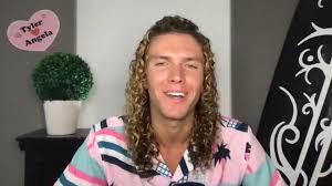 The final three houseguests are nicole franzel, cody calafiore and enzo palumbo. Big Brother All Stars The Final Five Axe A Power Player In Dramatic Eviction See Who Got Kicked Out Entertainment Tonight