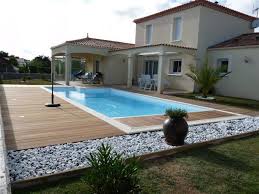 13 Piscine Avec Terrasse En Bois Derriere La Maison Pool Houses Backyard Patio Designs Backyard Pool