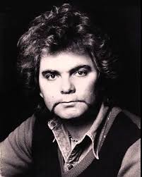 Judith durham one of the best singing voices in Australia and the world  when you hear the voice instantly you know who it is