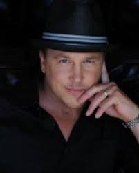 Lochlyn Munro