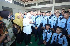 Maybe you would like to learn more about one of these? Kunjungi Sma Taruna Angkasa Gubernur Khofifah Tinjau Lokasi Pembangunan Asrama Dan Kolam Renang Pemerintah Kota Madiun