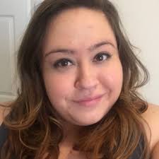 Veronica Castorena (@mellamovee)