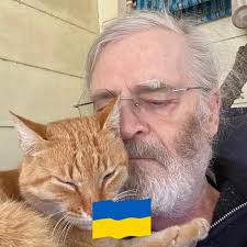 Bon anniversaire Thomasin ! 🥳🎉🎊🎂🎁 Finally you're old enough for that  extra slice of cake!