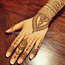 Gol tikki mehndi designs is one of the traditional ways of drawing mehndi designs. Peacock Round Tikki Mehndi Designs Latest Collection 2021 2022