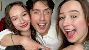 Piotrowski akcent na Gali BohaterONy 2025. Siostry Kafar wykonały m.in.  „Bajkę” Baczyńskiego