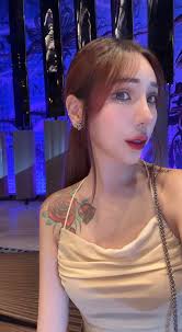 Fall in love with taking care of yourself. Mind, body, & soul 🦋