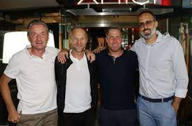 This is the profile site of the manager pellegrino matarazzo. Nach Abgang Von Rainer Widmayer Der Vfb Stuttgart Muss Sein Trainerteam Umbauen Vfb Stuttgart Stuttgarter Nachrichten