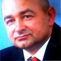 90+ perfiles de «Ackar»