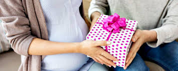 Namun untuk anda yang bingung untuk memberikan kado atau hadiah ulang tahun apa yang cocok untuk pacar cewek anda?. 7 Ide Hadiah Untuk Istri Hamil Yang Unik Dan Bermanfaat Mama S Choice