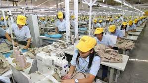 Pertanyaan tersebut barangkali pernah tersirat memikirkan soal besar gaji yang diinginkan memang menjadi pertimbangan utama ketika mencari. 60 Gaji Karyawan Pabrik Tekstil Semua Posisi 2021