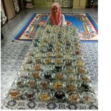 Fauna yang dimaksudkan dalam ayat di atas adalah kucing. Buat Bekas Makanan Kucing Bila Bercuti Diy Dari Balang Kuih Dan Bekas Aiskrim