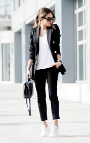 14 Ideas To Wear Your Black Blazer In Spring Outfits 7 14 Ideas To Wear Your Black Blazer In Spr Chic Outfits Spring Sophisticated Outfits Casual Chic Spring