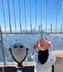 102nd floor is that main deck is open air observatory and top deck is much smaller room enclosed by glass. Empire State Building Reopened Nyc Average Socialite