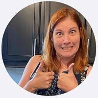 Jessica Grayson's Instagram, Twitter & Facebook