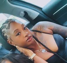 Danielle Kenney (@dannnii_official) • Instagram photos and videos