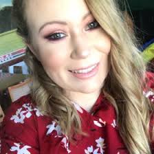 Karla Pearson's Instagram, Twitter & Facebook