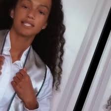 Toni Storm Kisses Mariah