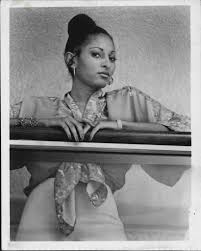 Black Actresses From The 70s Pam Grier 057 Vintage Black Glamour Black Actresses Black Beauties