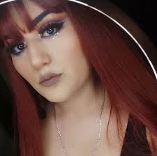 Se lanzo de forma oficial y publica en mayo de 2009. Jacky Makeup Juego Macabro Facebook