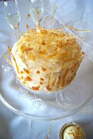 Champagner Torte Champagner Cupcakes Champagner Buttercreme Gesponnener Zucker Karamell Tortendekorat Kaffee Und Kuchen Einfacher Nachtisch Torten Rezepte