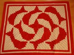 Dua lembar kertas asturo, sediakan kertas dengan warna yang berbeda supaya motif dari anyaman tersebut terlihat jelas dan menarik. Community Archives Seite 152 Von 215 Bernina Blog