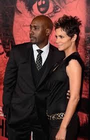824,072 likes · 1,462 talking about this. Halle Berry The Call Premiere 01 Gotceleb