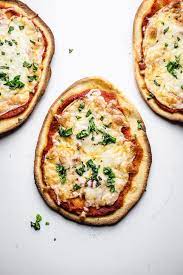 10 Minute Naan Pizza Recipe Naan Pizza Recipes Naan Pizza Recipes