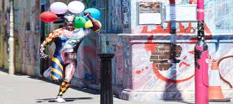 Being the horror researcher that i am, i decided to compile a list of movies featuring killer clowns. Evil Clown Costumes