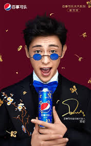 Apple Bogar's Instagram, Twitter & Facebook