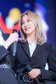 Enter Talk Female Idols Who Should Ve Been Born With Blonde Hair Pann좋아 Kpop Hair Color Blonde Hair Blonde