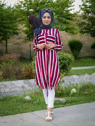 Cizgili Tesettur Yazlik Tunik Modelleri Tunik Abaya Tarzi Basortusu Modasi
