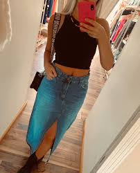 Falda Jeans larga con tajo 😍😍 Top , Borcegos & Bandolera St MARIE Segundo  Look con reme Guns & Cinto multitachas