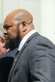 Mourners arrive at Tom Benson's funeral mass