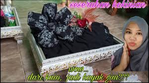 Cara membuat kerajinan dari limbah yang mudah. Cara Membuat Hantaran Baju Bentuk Bunga Youtube