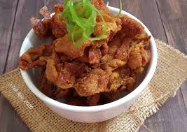 Kita bisa menerapkan tips ini sambil mencoba membuat tiga resep pastel yang mudah dibuat, ada pastel lapis rendang, pastel ayam gurih, dan pastel ayam kari. Kulit Ayam Garing Dan Renyah