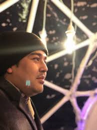 Tête-à-tête à la tombée de la nuit au mont Sulphur