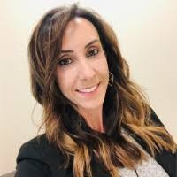 Tracy Pinto's Instagram, Twitter & Facebook