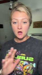 Everyone needs a mean friend 😂🫶🏼 #fy #fyp #bestfriends #girlhood