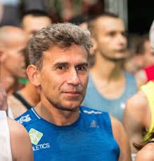Korzeniowski był też zamieszany w przemyt broni dla zwolenników karola vii, pretendenta do tronu hiszpanii. Robert Korzeniowski Before The Start In The 4f Praski Half Marathon This Race Gives Energy For The Whole Year
