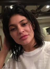 Best reviews guide analyzes and compares all hair lighteners of 2020. Kylie Jenner Mourns Her Damaged Hair Destroyed From Bleaching Daily Mail Online