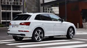 The audi gets a slight advantage for the consistently good interior. 2019 Audi Q5 Sq5 Pricing And Specs Caradvice