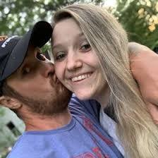 Brooke Richards's Instagram, Twitter & Facebook