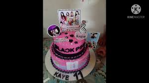 La mud cake è la base ideale per moltissime torte decorate, meglio conosciuta nella versione al cioccolato scuro. Black Pink Cake And Bts Youtube