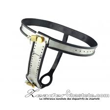 Sa conception permet un nettoyage super facile. Ceinture De Chastete Pour Femme